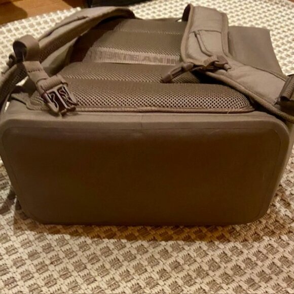 GOT Rolltop Backpack Free People Oyster Waterproof - Picture 4 of 6